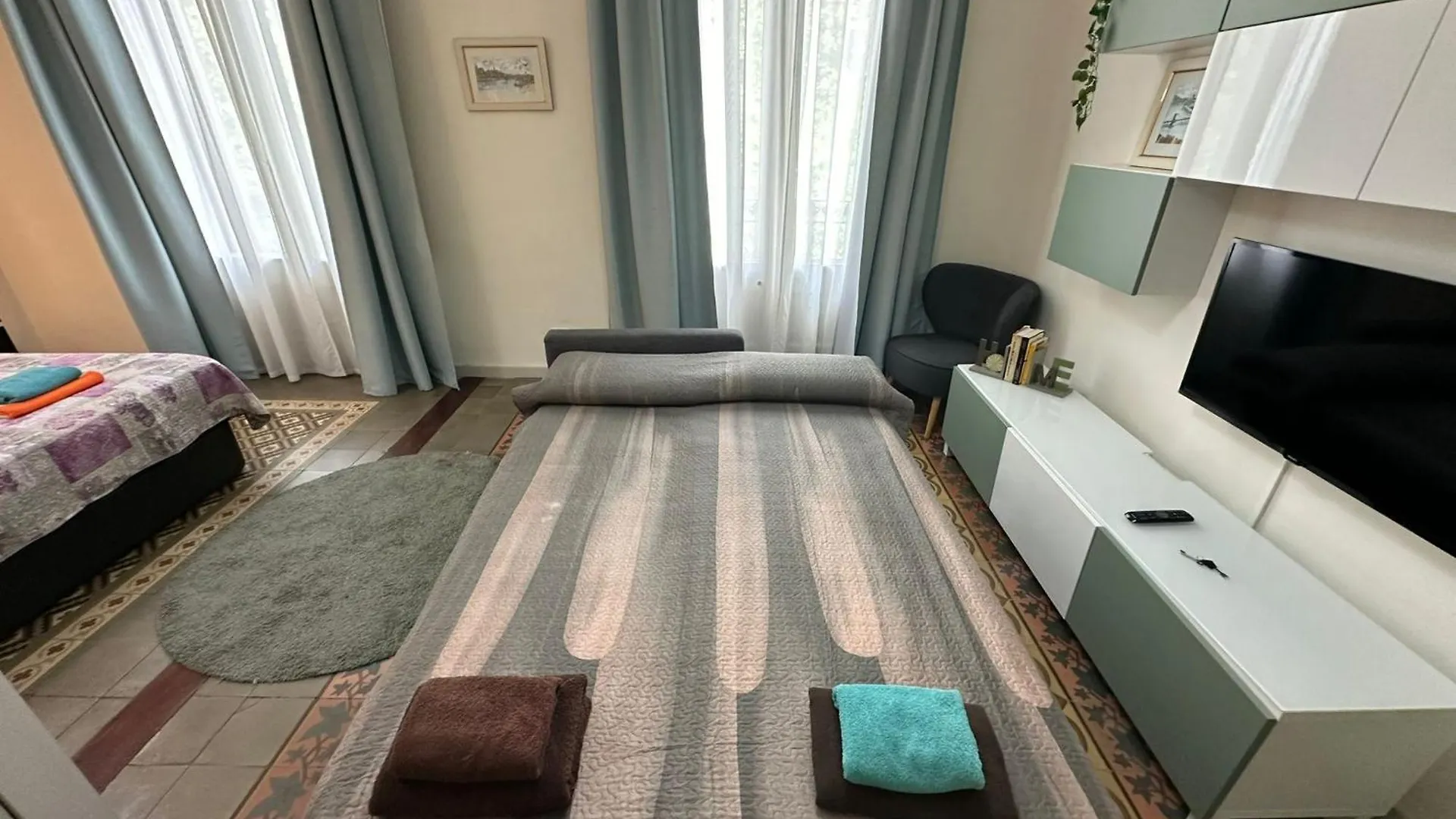 Bed & Breakfast Alojamiento Roger Barcelona